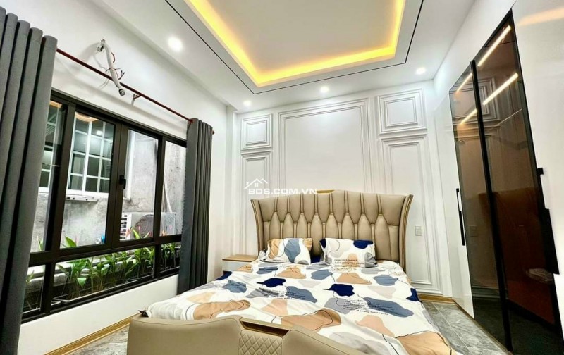 Bán nhà 3 tầng đường Phùng Chí Kiên - Sát Kinh Dương Vương